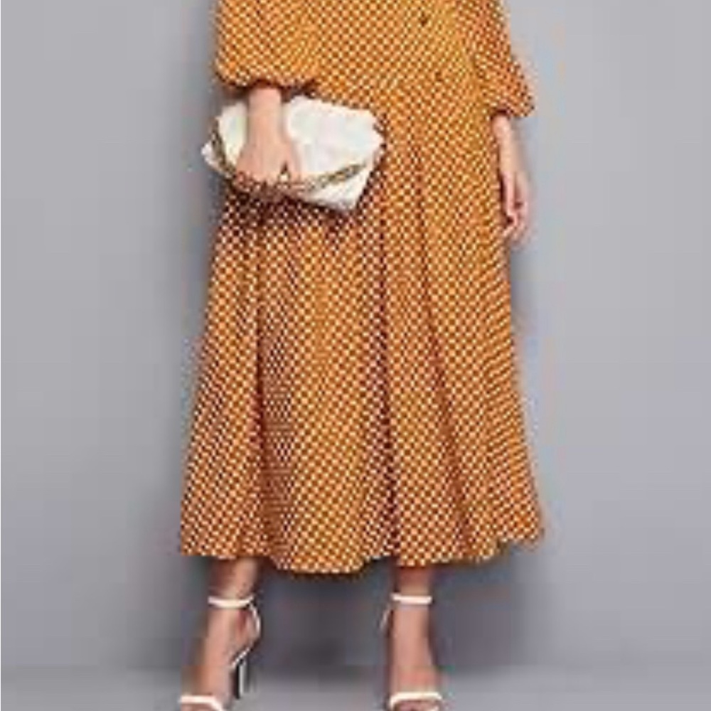 SMALL YELLOW DRESS